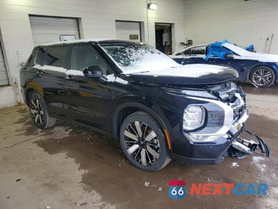 Czwarte zdjęcie samochodu z boku: 2025 MITSUBISHI OUTLANDER SE VIN:JA4J4VA84SZ046305 - miniatura