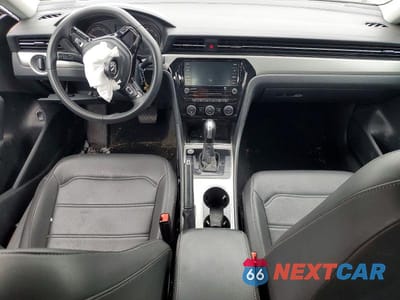 Zdjęcie 8 z 12 samochodu: 2021 VOLKSWAGEN PASSAT SE VIN:1VWSA7A33MC009042 - miniatura