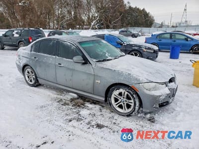 Czwarte zdjęcie samochodu z boku: 2010 BMW 328I XDRIVE 4DR AWD VIN:WBAPK7C51AA458227 - miniatura