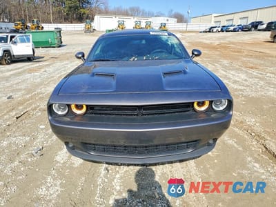 Piąte zdjęcie samochodu w środku: 2021 DODGE CHALLENGER SXT VIN:2C3CDZAG7MH607276 - miniatura