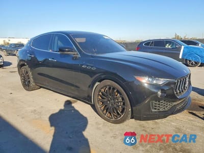 Czwarte zdjęcie samochodu z boku: 2020 MASERATI LEVANTE S VIN:ZN661YUA5LX344944 - miniatura