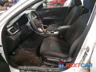 Zdjęcie 7 z 12 samochodu: 2019 KIA OPTIMA LX VIN:5XXGT4L3XKG341118 - miniatura