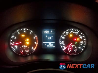 Zdjęcie 9 z 11 samochodu: 2015 VOLKSWAGEN PASSAT VIN:1VWAT7A31FC002440 - miniatura