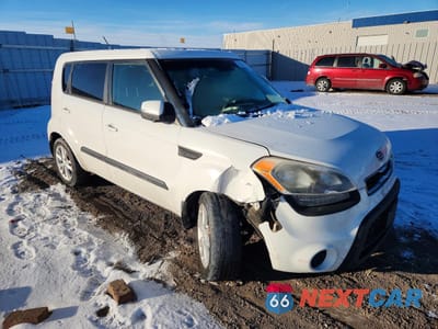 Czwarte zdjęcie samochodu z boku: 2012 KIA SOUL + VIN:KNDJT2A60C7473354 - miniatura