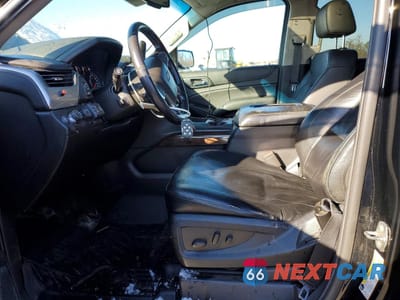 Zdjęcie 7 z 13 samochodu: 2018 CHEVROLET SUBURBAN K1500 LT VIN:1GNSKHKC7JR184236 - miniatura