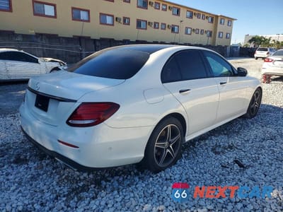 Trzecie zdjęcie samochodu z tyłu: 2018 MERCEDES-BENZ E 300 4MATIC VIN:WDDZF4KB9JA393767 - miniatura