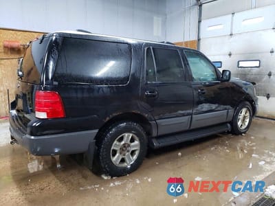 Trzecie zdjęcie samochodu z tyłu: 2003 FORD EXPEDITION XLT VIN:1FMPU16LX3LA61607 - miniatura
