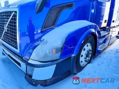 Zdjęcie 9 z 10 samochodu: 2015 VOLVO VN VNL VIN:4V4NC9EH5FN156681 - miniatura