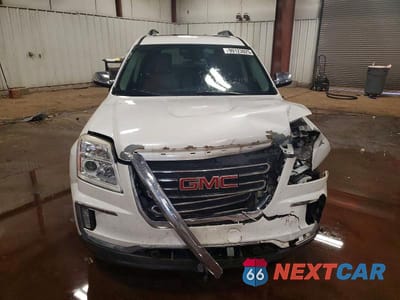 Piąte zdjęcie samochodu w środku: 2017 GMC TERRAIN SLT VIN:2GKFLUE38H6124018 - miniatura