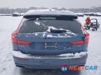 Zdjęcie 6 z 12 samochodu: 2022 VOLVO V60 CROSS COUNTRY T5 MOMENTUM VIN:YV4102WK7N1088245 - miniatura