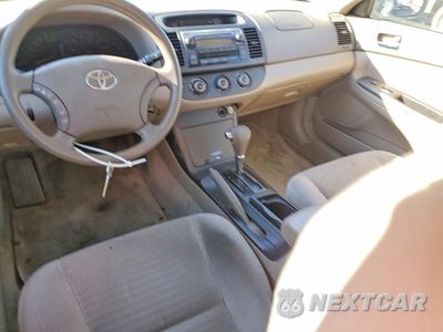 Zdjęcie 8 z 12 samochodu: 2005 TOYOTA CAMRY LE VIN:4T1BE32K15U101621 - miniatura