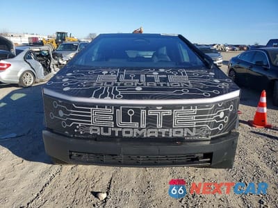 Piąte zdjęcie samochodu w środku: 2024 TESLA CYBERTRUCK VIN:7G2CEHEE5RA031044 - miniatura