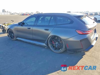 Drugie zdjęcie samochodu z przodu: 2025 BMW M5 TOURING VIN:WBS83GV05SCU45064 - miniatura