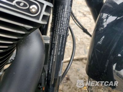 Zdjęcie 8 z 9 samochodu: 2017 HARLEY DAVIDSON FLSS SOFTAIL SLIM S VIN:1HD1JS934HB023130 - miniatura