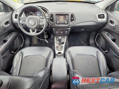 Zdjęcie 8 z 13 samochodu: 2018 JEEP COMPASS LATITUDE VIN:3C4NJDBB3JT138998 - miniatura