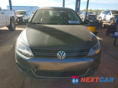 Piąte zdjęcie samochodu w środku: 2013 VOLKSWAGEN JETTA SE VIN:3VWDX7AJ8DM303461 - miniatura