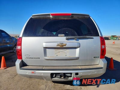 Zdjęcie 6 z 13 samochodu: 2011 CHEVROLET SUBURBAN K1500 LT VIN:1GNSKJE31BR125493 - miniatura