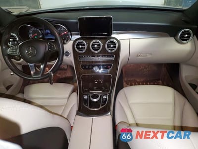 Zdjęcie 8 z 11 samochodu: 2018 MERCEDES-BENZ C 300 4MATIC VIN:55SWF4KB4JU250826 - miniatura