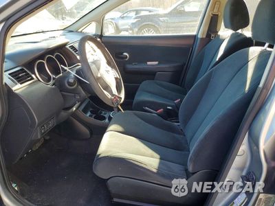 Zdjęcie 7 z 14 samochodu: 2011 NISSAN VERSA VIN:3N1BC1CP5BL386549 - miniatura