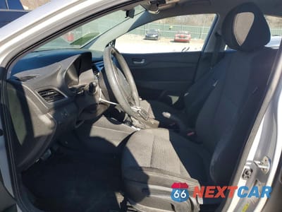 Zdjęcie 7 z 13 samochodu: 2018 HYUNDAI ACCENT SE VIN:3KPC24A38JE018147 - miniatura