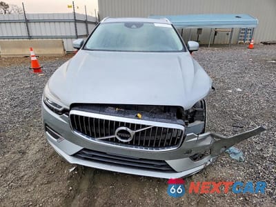 Piąte zdjęcie samochodu w środku: 2018 VOLVO XC60 T5 INSCRIPTION VIN:YV4102RL8J1033396 - miniatura