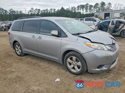 Czwarte zdjęcie samochodu z boku: 2017 TOYOTA SIENNA LE VIN:5TDKZ3DC8HS776292 - miniatura
