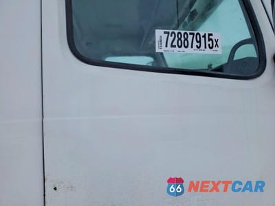 Piąte zdjęcie samochodu w środku: 2017 VOLVO VNL SEMI TRUCK VIN:4V4N39TGXHN987946 - miniatura