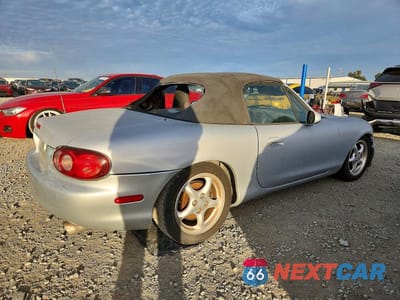 Trzecie zdjęcie samochodu z tyłu: 2001 MAZDA MX-5 MIATA BASE VIN:JM1NB353010206246 - miniatura