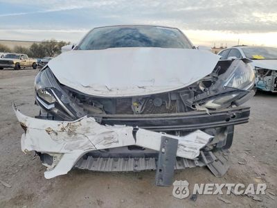 Piąte zdjęcie samochodu w środku: 2019 NISSAN SENTRA S VIN:3N1AB7AP3KY345117 - miniatura