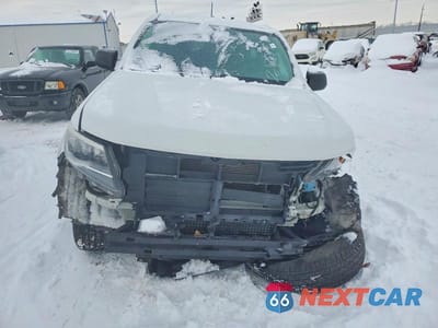 Piąte zdjęcie samochodu w środku: 2019 CHEV COLORADO VIN:1GCHSBEA2K1217024 - miniatura