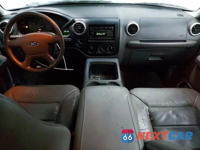 Zdjęcie 8 z 12 samochodu: 2003 FORD EXPEDITION XLT VIN:1FMPU16LX3LA61607 - miniatura