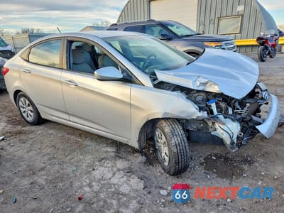 Czwarte zdjęcie samochodu z boku: 2017 HYUNDAI ACCENT SE VIN:KMHCT4AE6HU193213 - miniatura