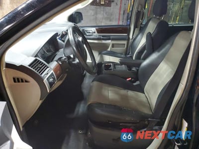 Zdjęcie 7 z 13 samochodu: 2010 CHRYSLER TOWN & COUNTRY TOURING PLUS VIN:2A4RR8DX5AR480332 - miniatura