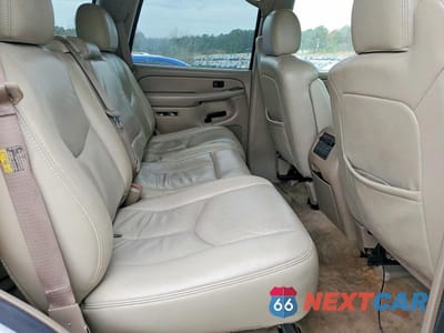 Zdjęcie 11 z 13 samochodu: 2005 GMC YUKON VIN:1GKEC13T35J133883 - miniatura