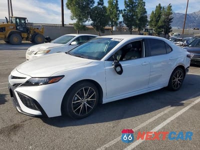 2024 TOYOTA CAMRY SE NIGHT SHADE 4T1G11AK8RU843737 - główne zdjęcie licytacji z USA - miniatura