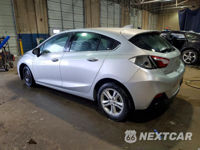 Drugie zdjęcie samochodu z przodu: 2018 CHEVROLET CRUZE LT VIN:3G1BE6SM4JS567070 - miniatura