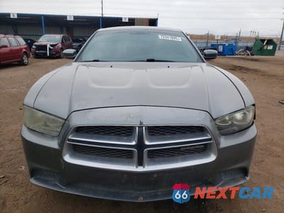 Piąte zdjęcie samochodu w środku: 2011 DODGE CHARGER VIN:2B3CL3CGXBH556041 - miniatura