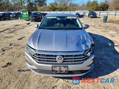 Piąte zdjęcie samochodu w środku: 2020 VOLKSWAGEN JETTA S VIN:3VWCB7BU2LM073319 - miniatura