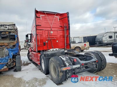 Trzecie zdjęcie samochodu z tyłu: 2023 VOLVO VN VNL VIN:4V4NC9EH7PN612987 - miniatura