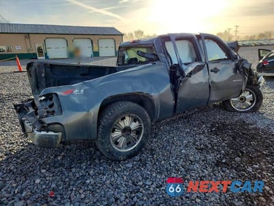 Trzecie zdjęcie samochodu z tyłu: 2011 GMC SIERRA K1500 SLE VIN:3GTP2VE32BG146598 - miniatura