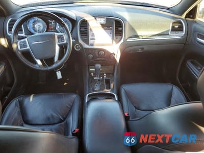 Zdjęcie 8 z 12 samochodu: 2011 CHRYSLER 300C VIN:2C3CA6CTXBH559738 - miniatura
