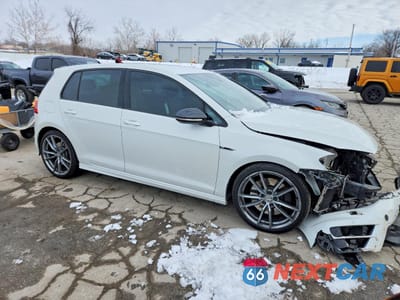 Czwarte zdjęcie samochodu z boku: 2017 VOLKSWAGEN GOLF R VIN:WVWWF7AU0HW170855 - miniatura