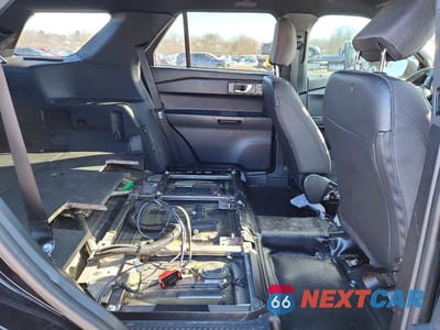 Zdjęcie 10 z 13 samochodu: 2023 FORD EXPLORER POLICE INTERCEPTOR VIN:1FM5K8AB6PGB74229 - miniatura