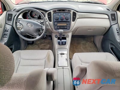 Zdjęcie 8 z 11 samochodu: 2002 TOYOTA HIGHLANDER VIN:JTEHF21A120065491 - miniatura