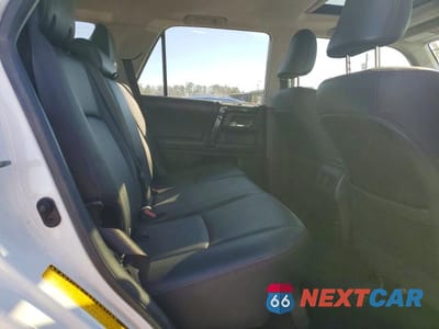 Zdjęcie 11 z 12 samochodu: 2019 TOYOTA 4RUNNER TRD PRO VIN:JTEBU5JR8K5665088 - miniatura