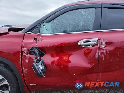 Zdjęcie 7 z 12 samochodu: 2025 TOYOTA HIGHLANDER HYBRID XLE VIN:5TDKBRCH7SS669729 - miniatura