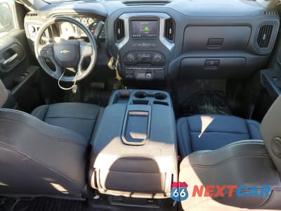 Zdjęcie 8 z 12 samochodu: 2024 CHEVROLET SILVERADO K1500 VIN:3GCPDAEK3RG181882 - miniatura