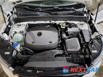 Zdjęcie 12 z 12 samochodu: 2022 VOLVO XC40 T5 R-DESIGN VIN:YV4162UMXN2668070 - miniatura