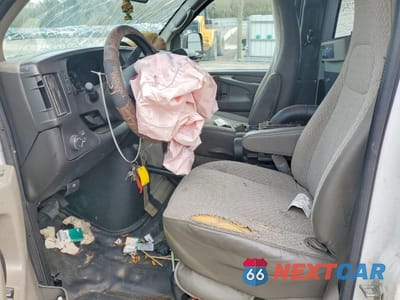 Zdjęcie 7 z 14 samochodu: 2015 CHEVROLET EXPRESS G3500 VIN:1GCZGUCFXF1164689 - miniatura