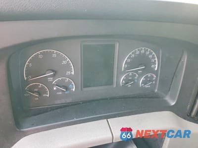 Zdjęcie 9 z 13 samochodu: 2018 FREIGHTLINER CASCADIA 126 SEMI TRUCK VIN:3AKJHHDR8JSJJ1333 - miniatura